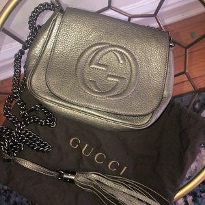 Gucci soho leather chains crossbody bag
